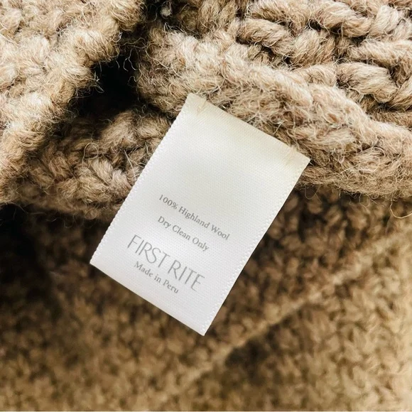 First Rite SMALL Quinn 100% Highland Wool boxy fit chunky knit cardigan in Bark - Picture 8 of 9